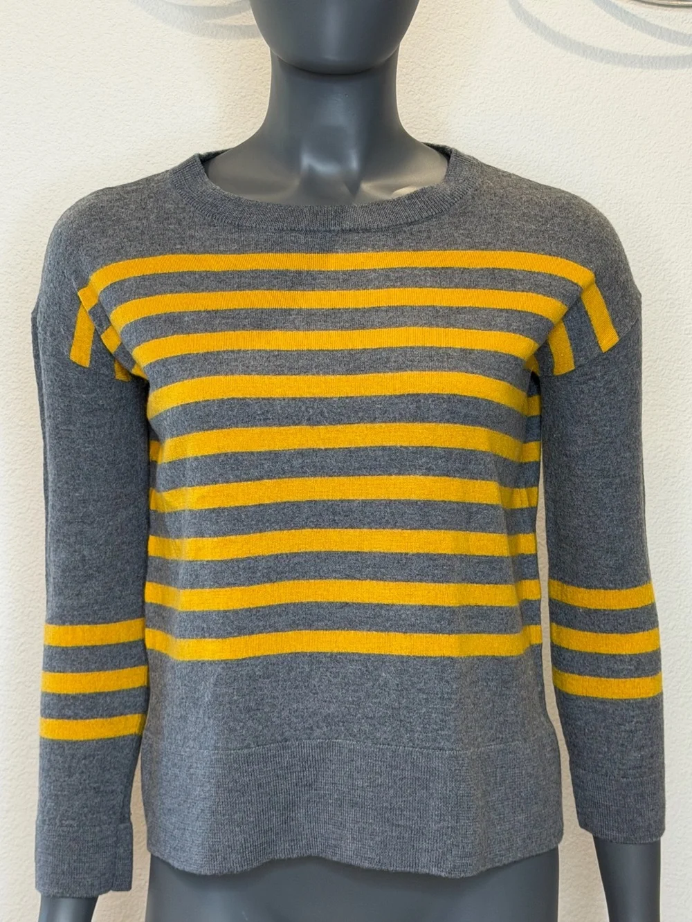 Pendleton Merino Wool Striped Crewneck Sweater Gray Yellow Stripes Womens Size M